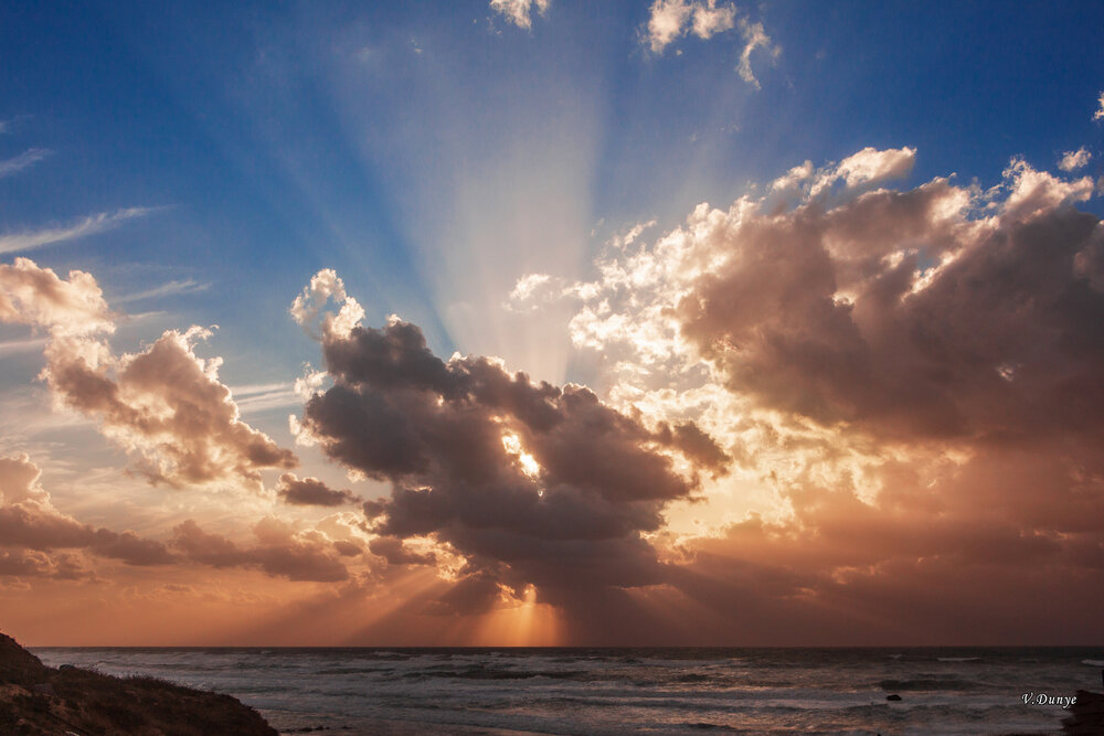 Clouds and rays / Облака и лучи