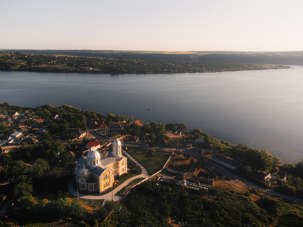 Фотография автора Олег Сухенко