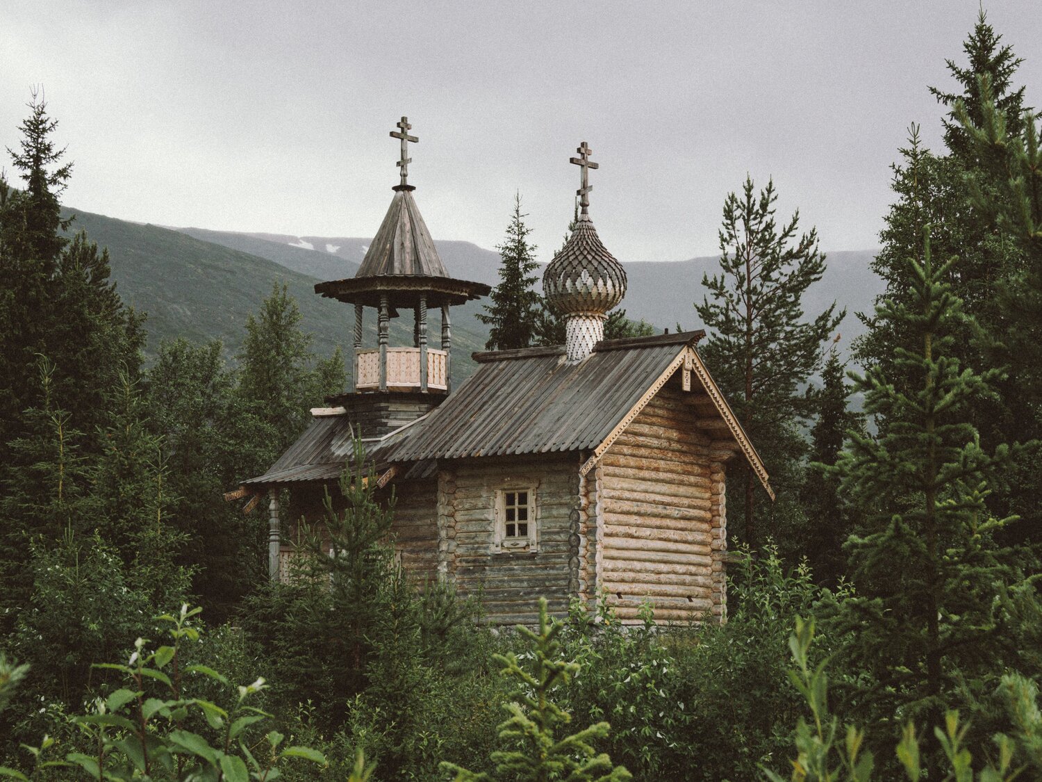 церковь в горах Хибин