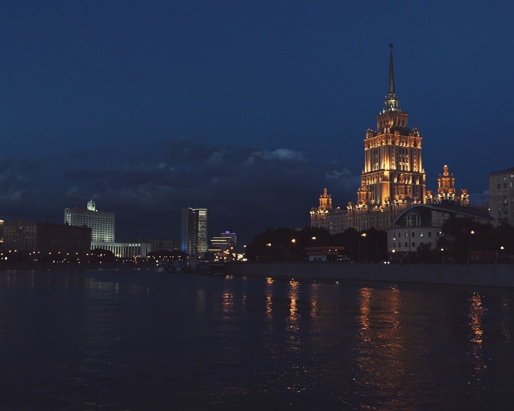 Вечерняя Москва