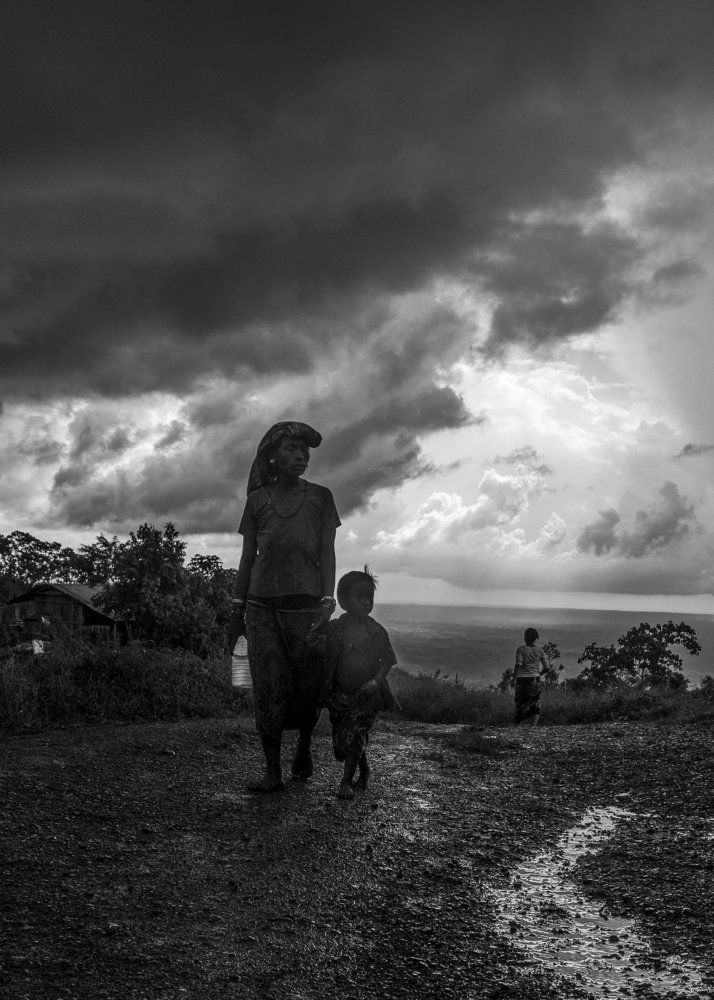 The Straggler Mother