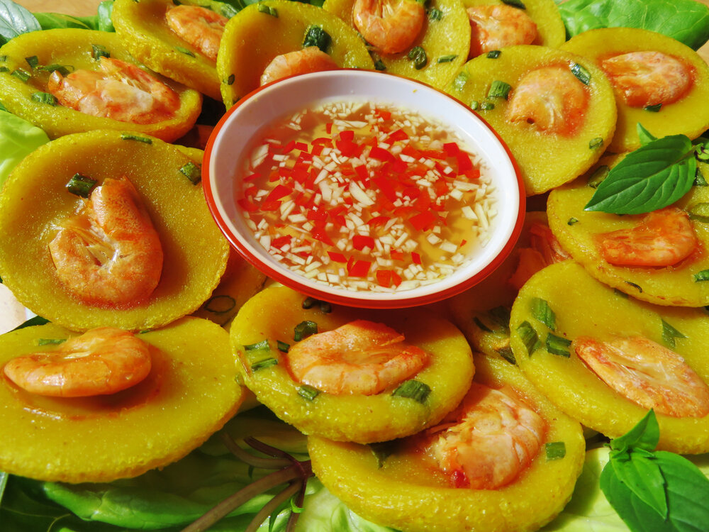 Traditional Vietnamese Banh Khot cake