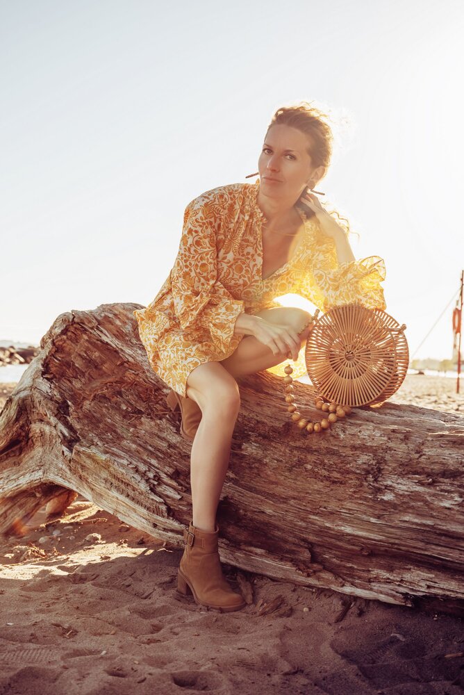 Sun-drenched — an elegant and patterned look for a bright summer day.