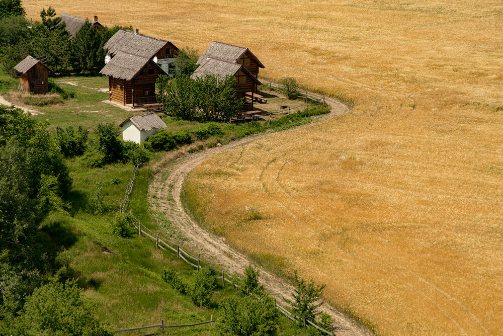 На краю поля