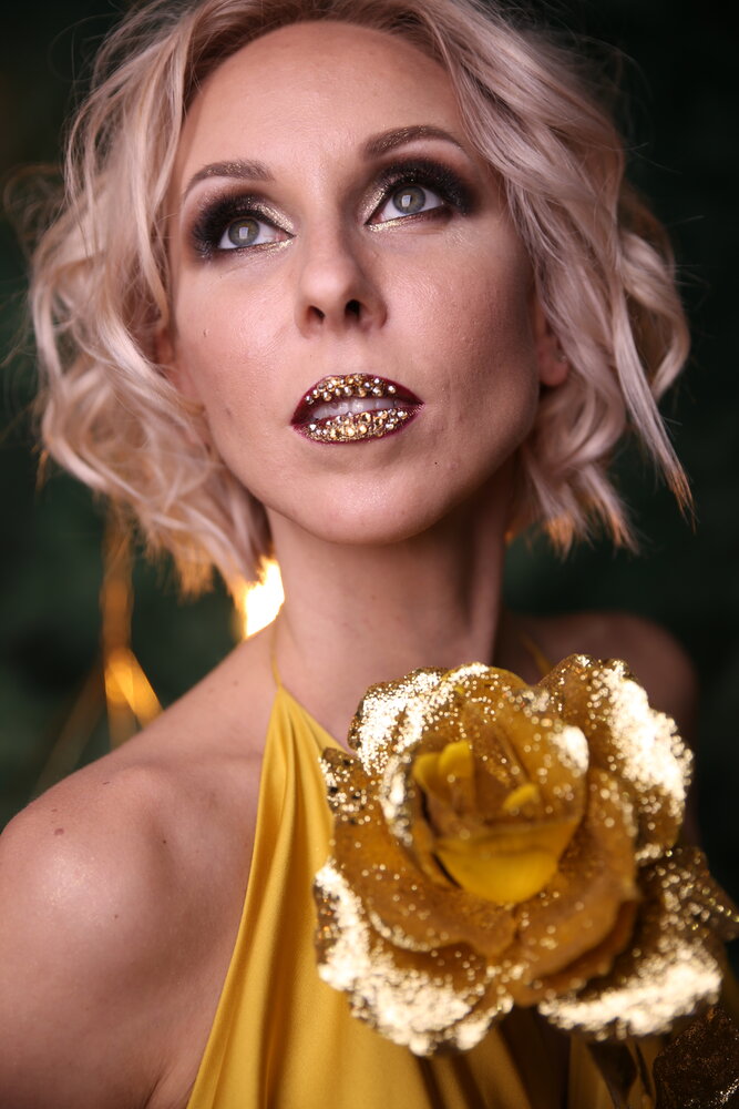 Photograph by Yuliya Salnikova