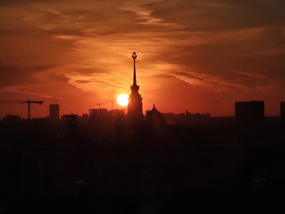 Закат на ВДНХ