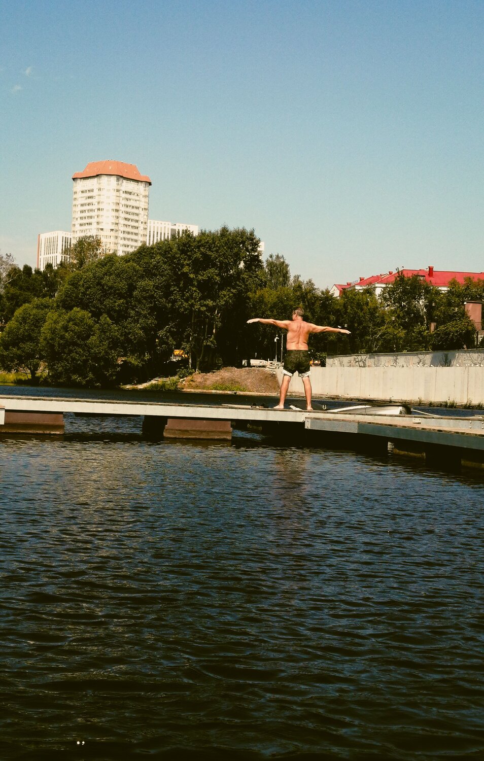 Photo #13830368