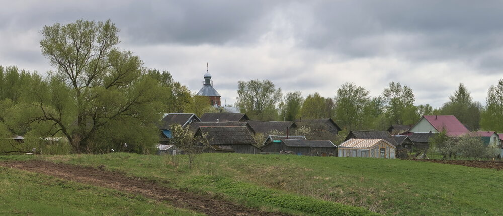 Весна. Копают огороды