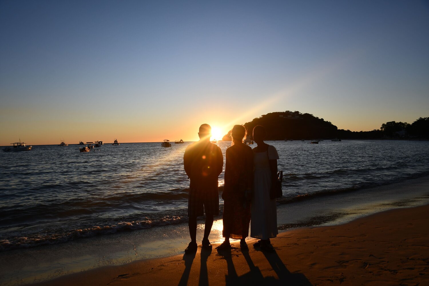 Photo #13837416