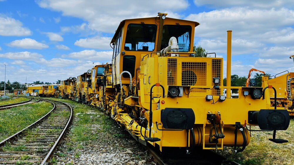 Yellow Railway Heavy Machinery