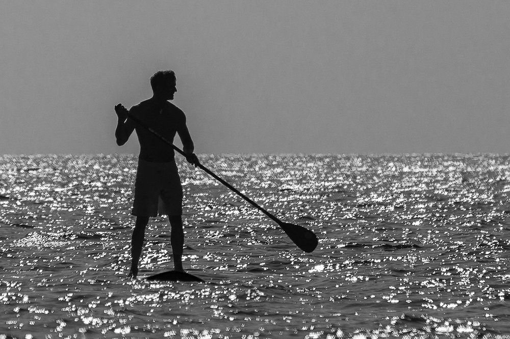 По расплавленному золоту