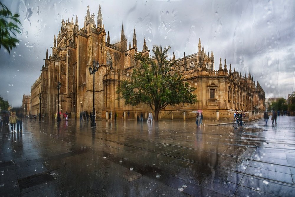 Rain in Seville
