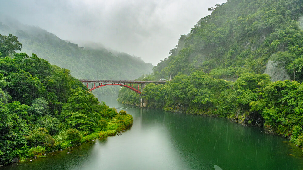Bridge Between City and Countryside