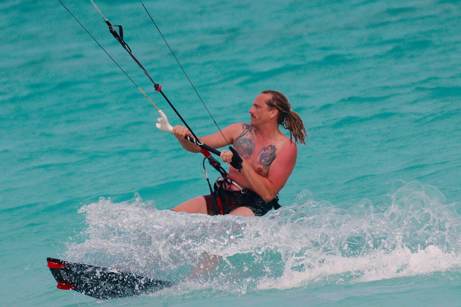 Kitesurfing