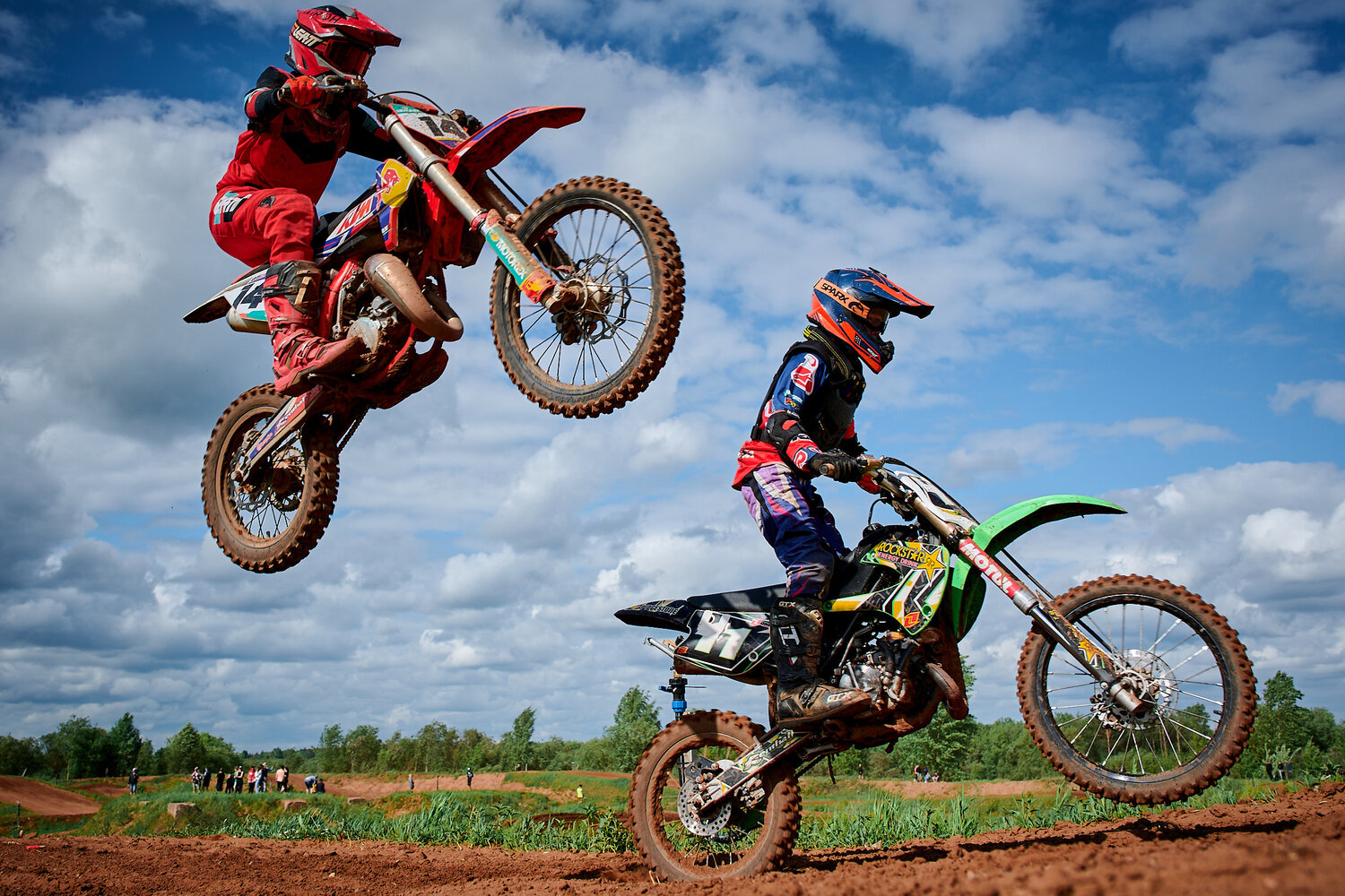 Photo #13875807