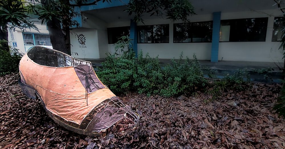 ABANDONED SHOE OF MEMORIES