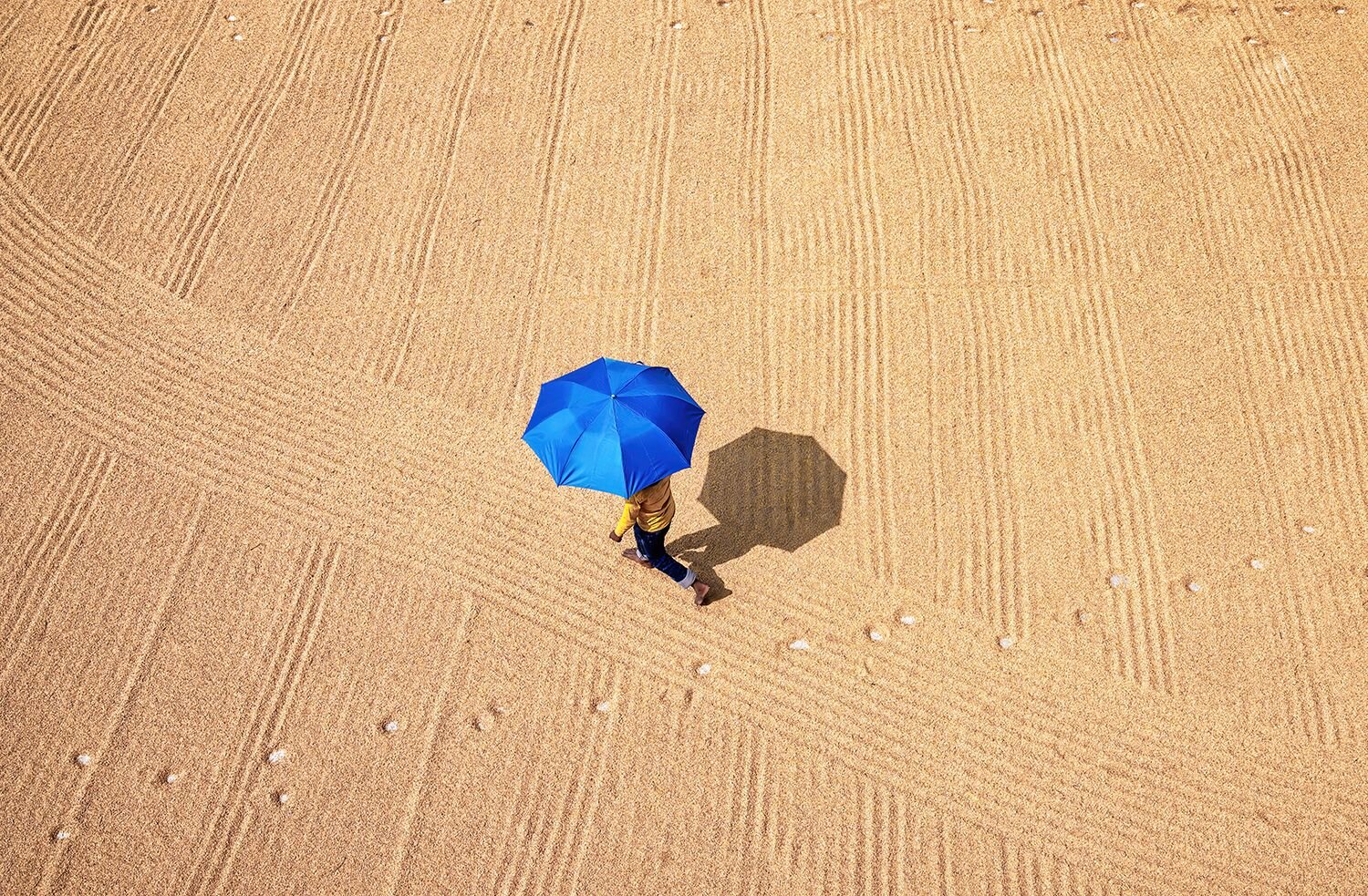 AZURE SOLITUDE