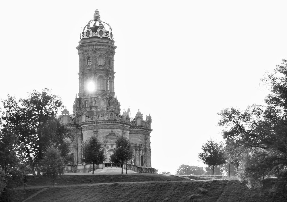 Храм на закате солнца