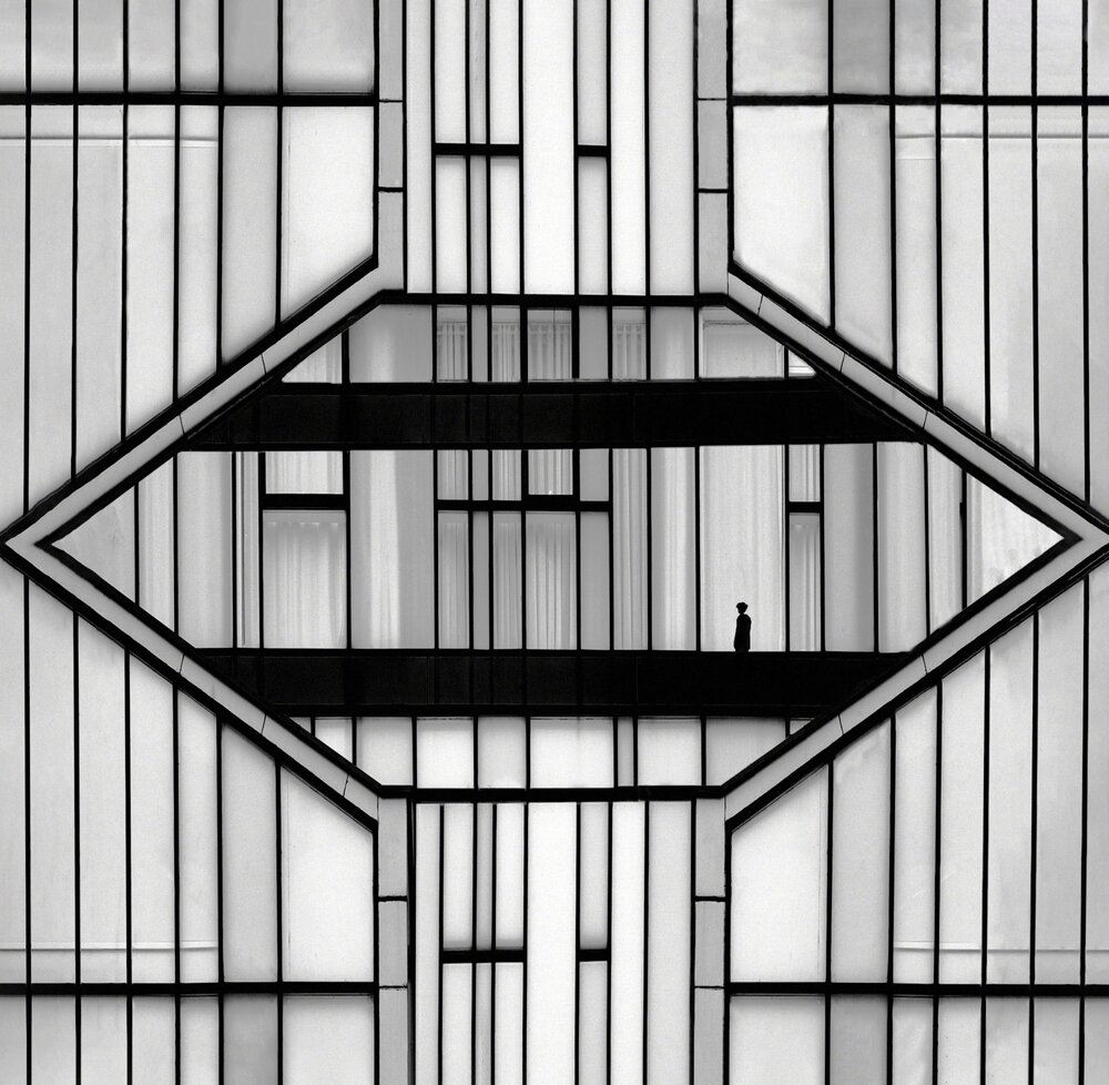 Geometry of solitude