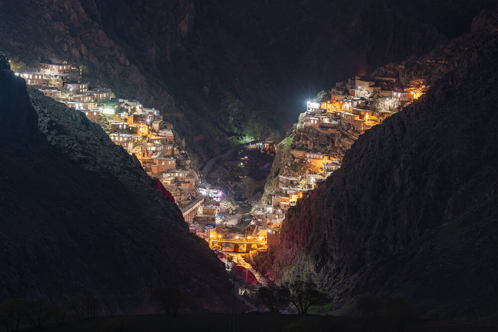 Palangan in night