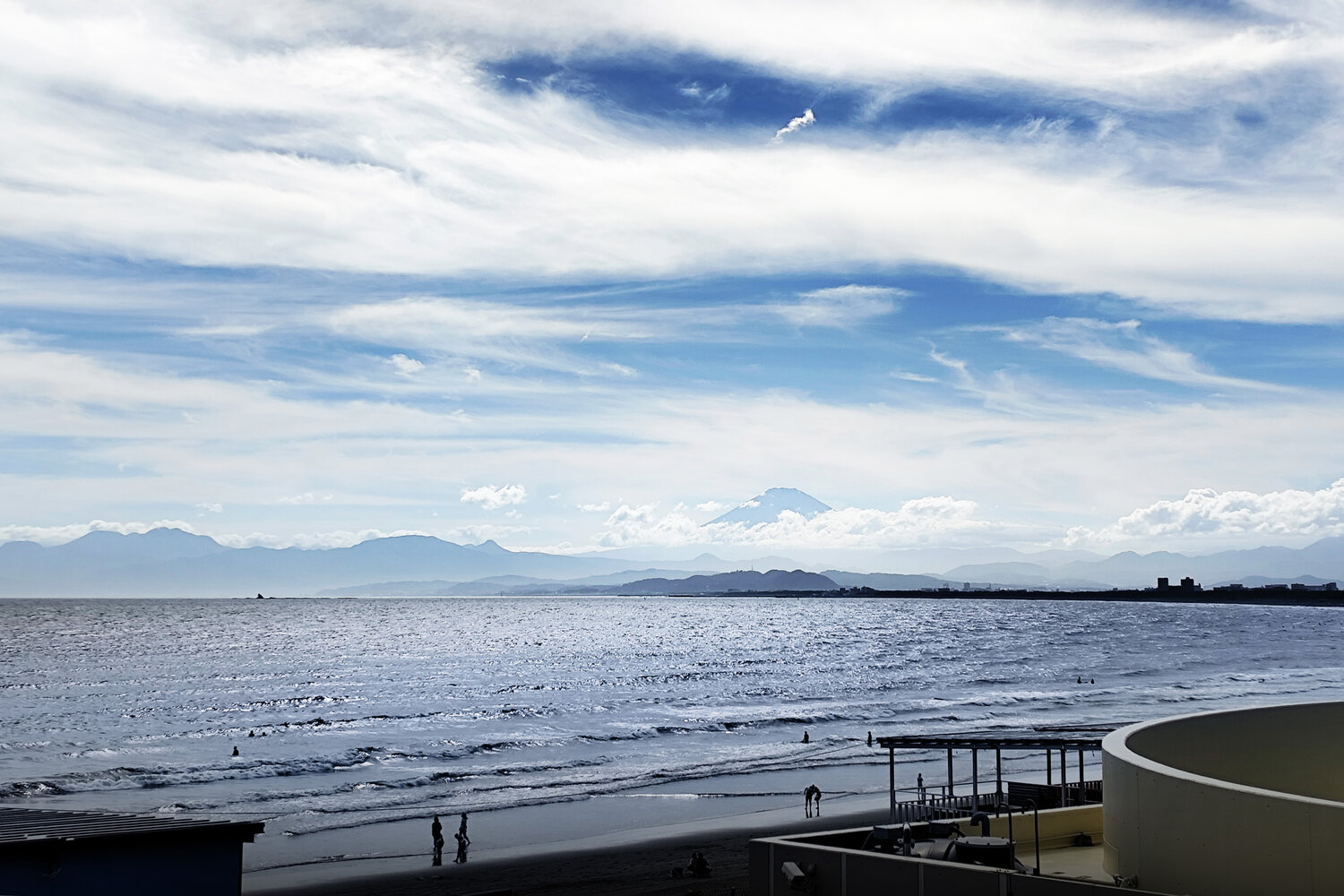 Between Sky and Shore