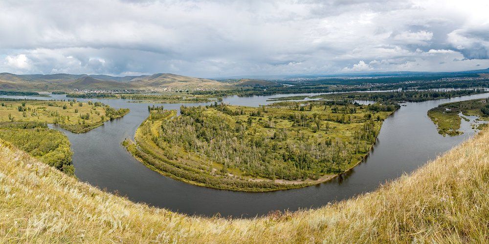 Вид с горы на реку Енисей
