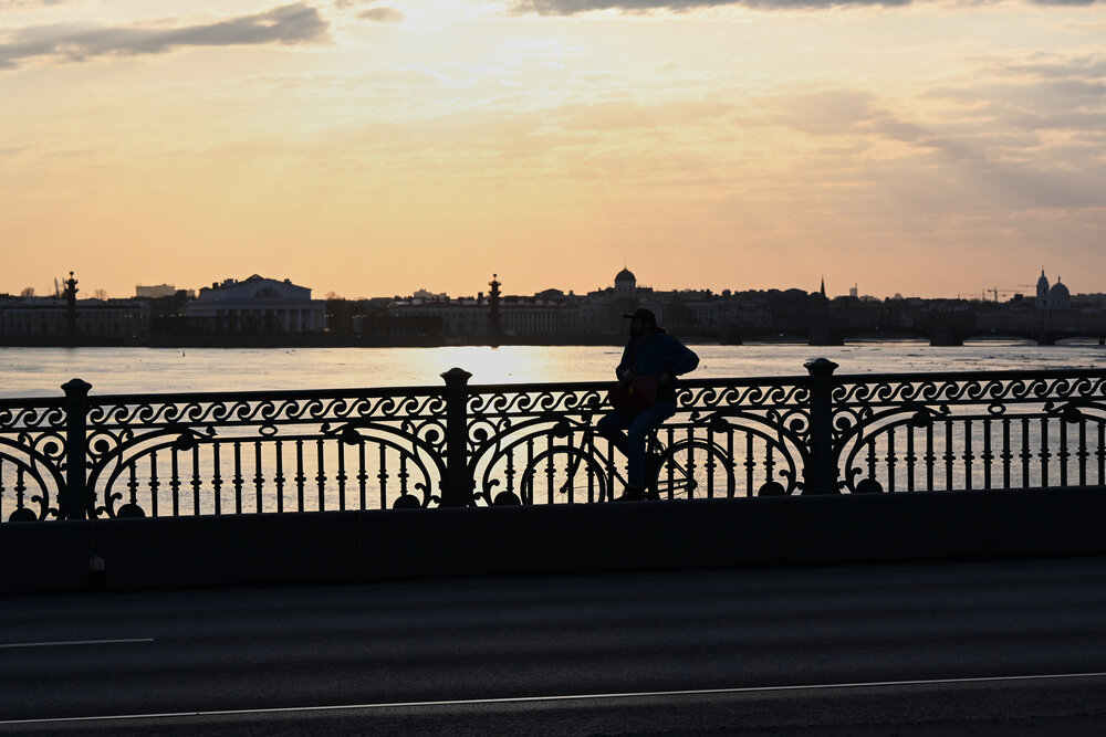 Закат на Троицком мосту