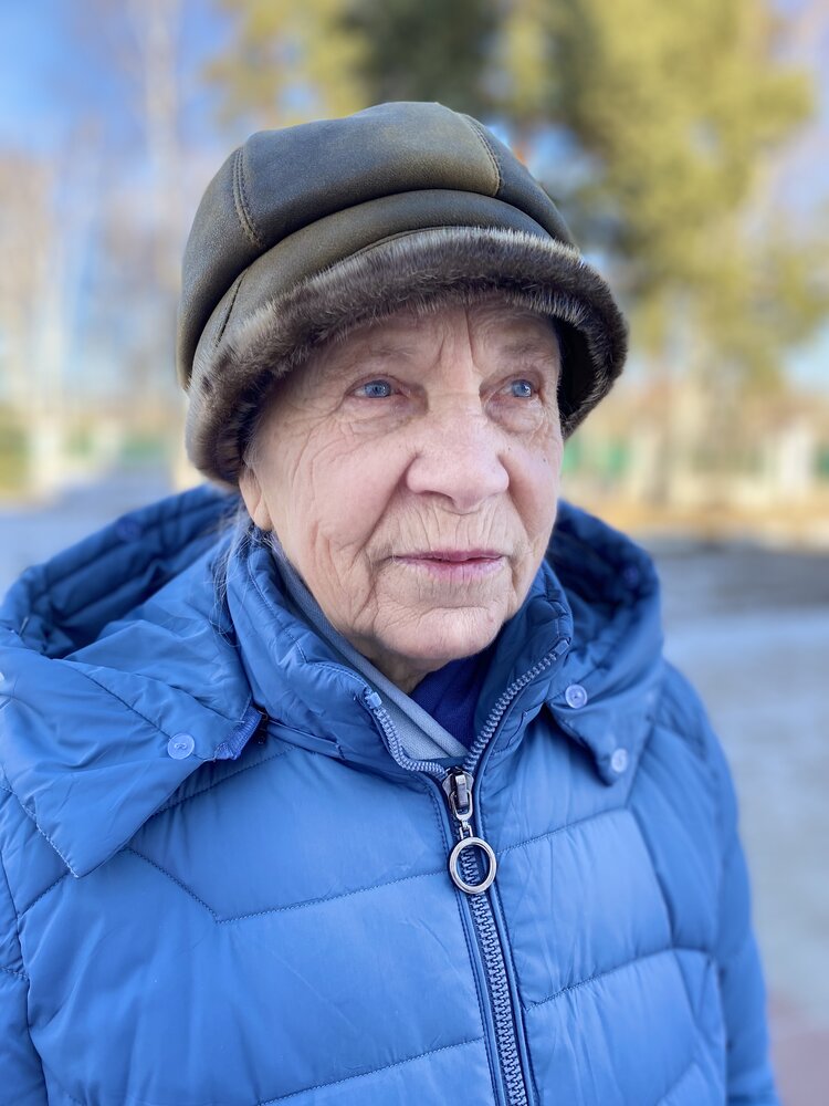 У мамы глаза цвета неба
