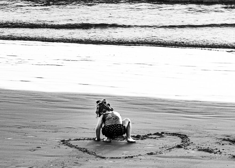 ....that\'s the shape of my heart...