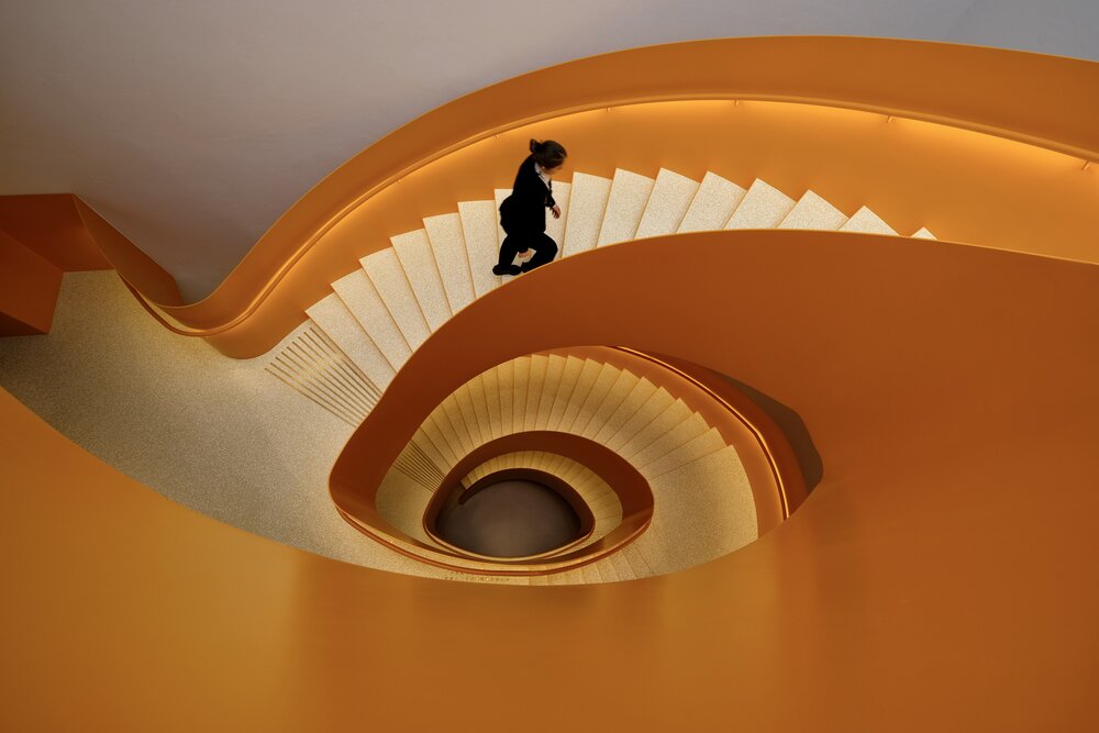 Orange ascent