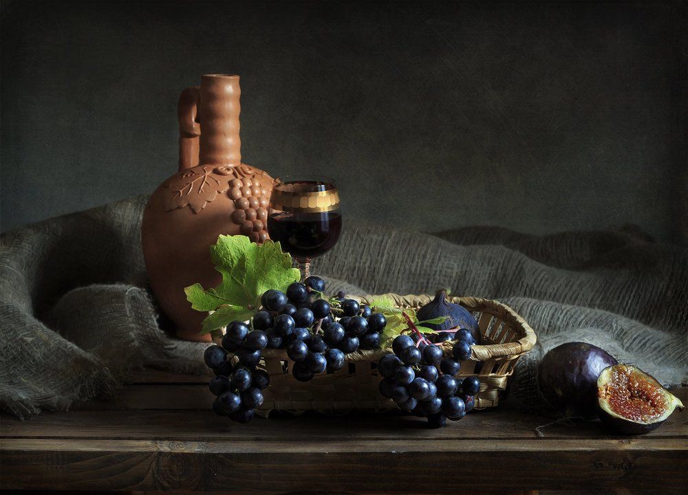 С виноградом