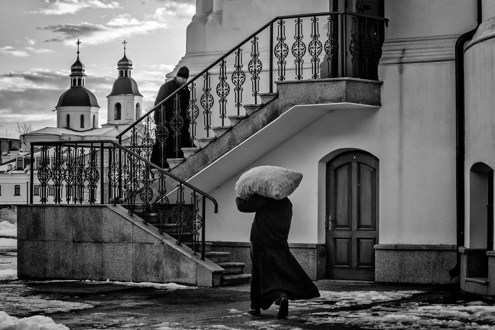 Мирские хлопоты