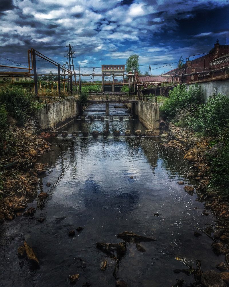 Суровая река