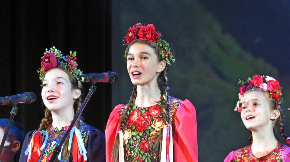 Юные артистки