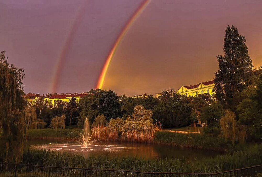 Double rainbow above the lake