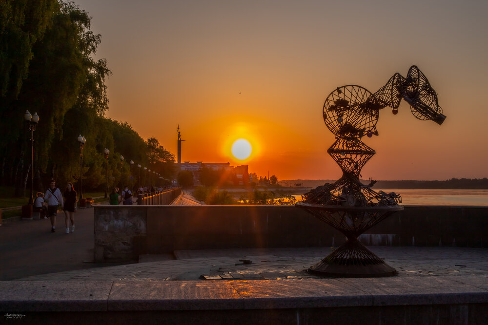 Photograph by Anton Hantov