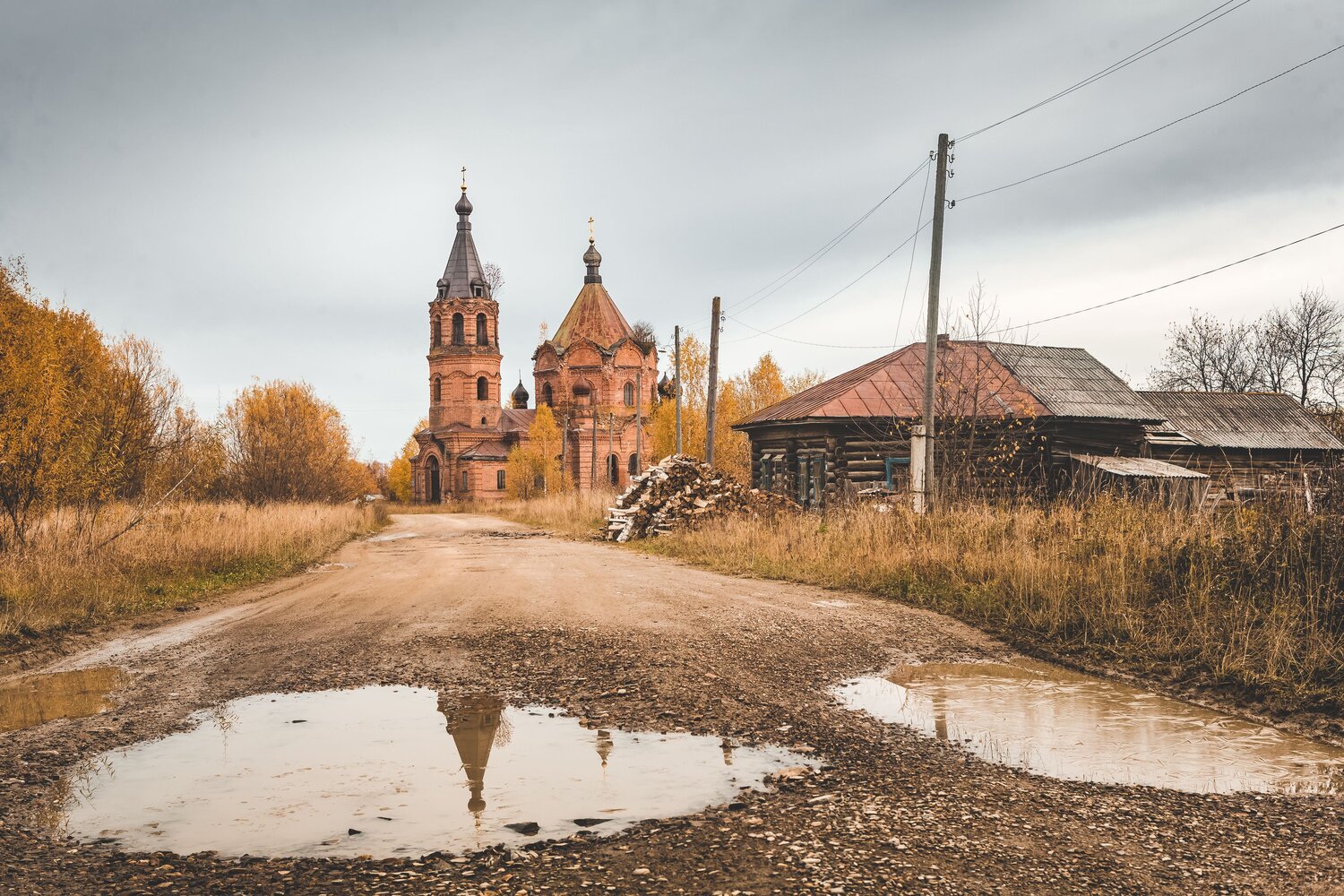 О чём молчат развалины церквей?
