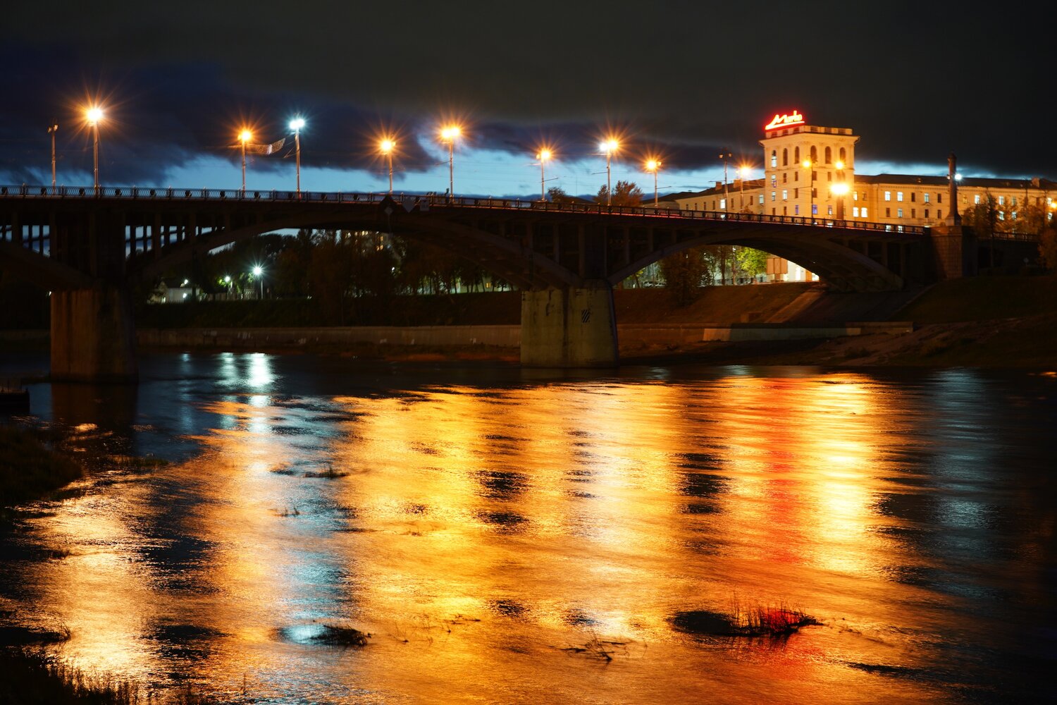 Photo #14036217