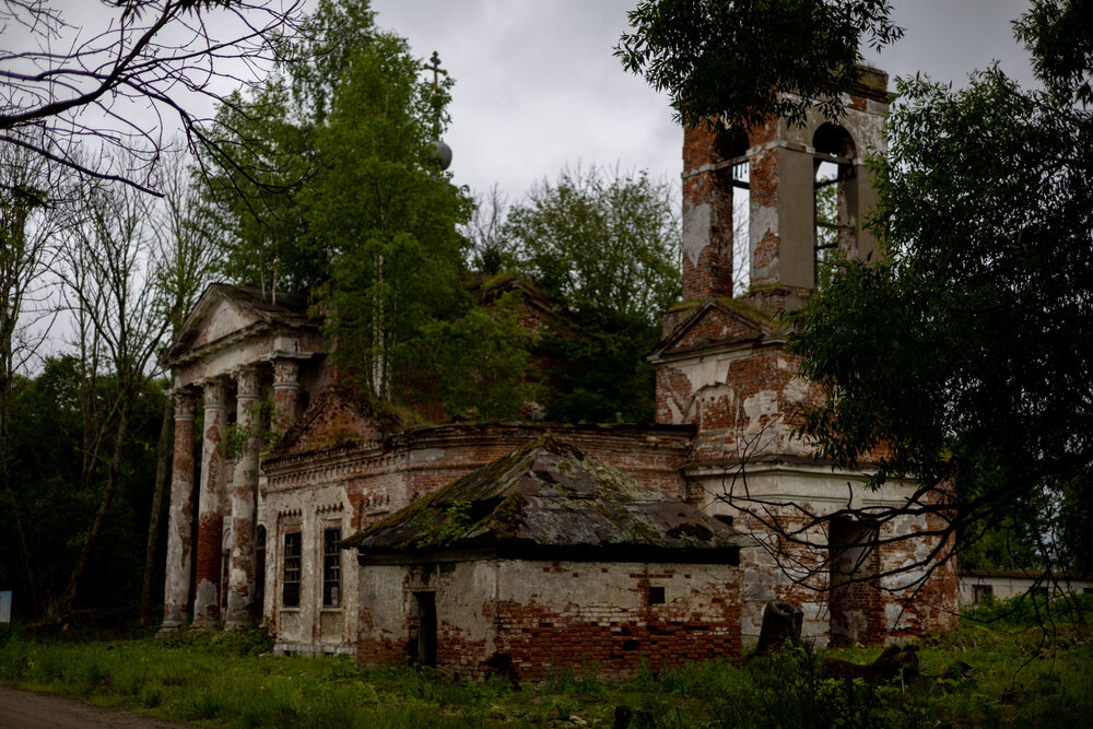 Церковь Воскресения Христова (Словущего) в Паскино