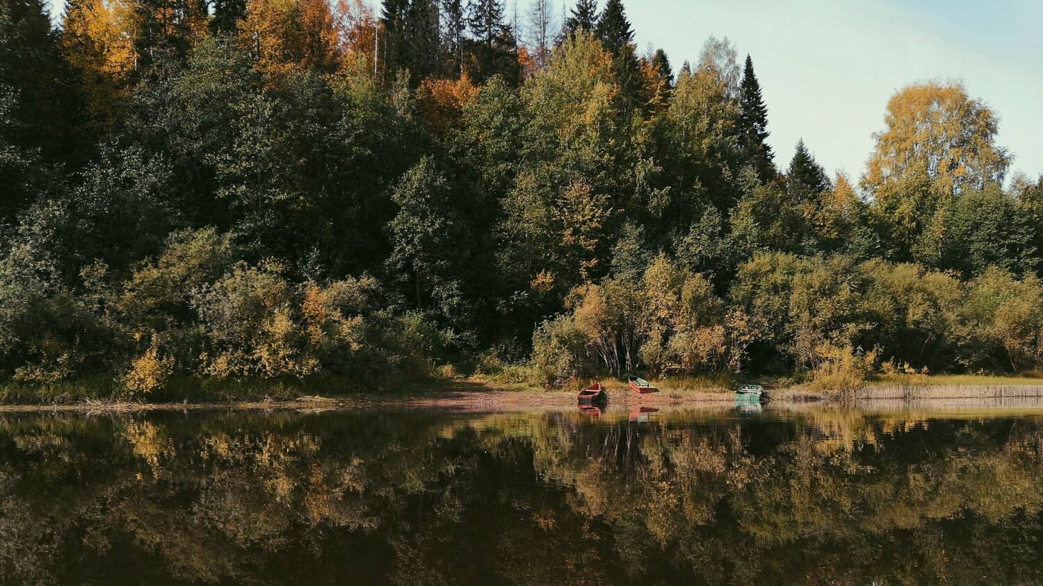 Отражение осени. Тихий берег