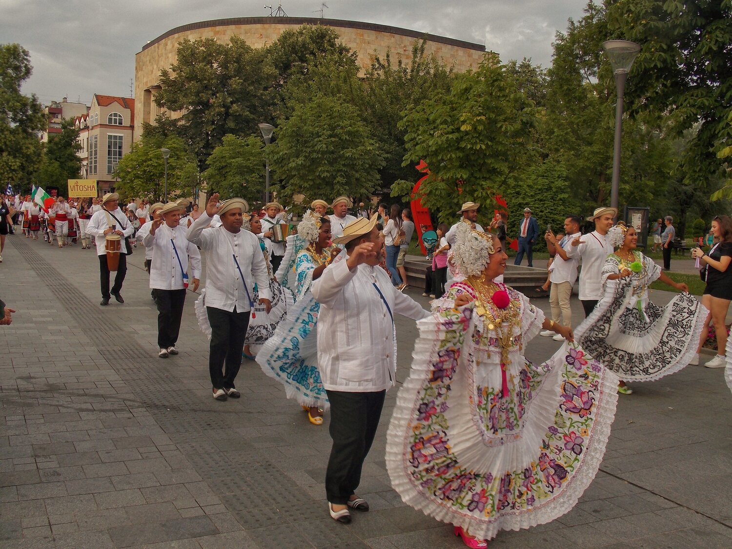 Photo #14046539