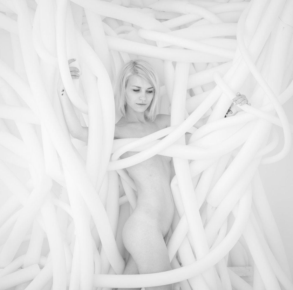 Заколдованная.