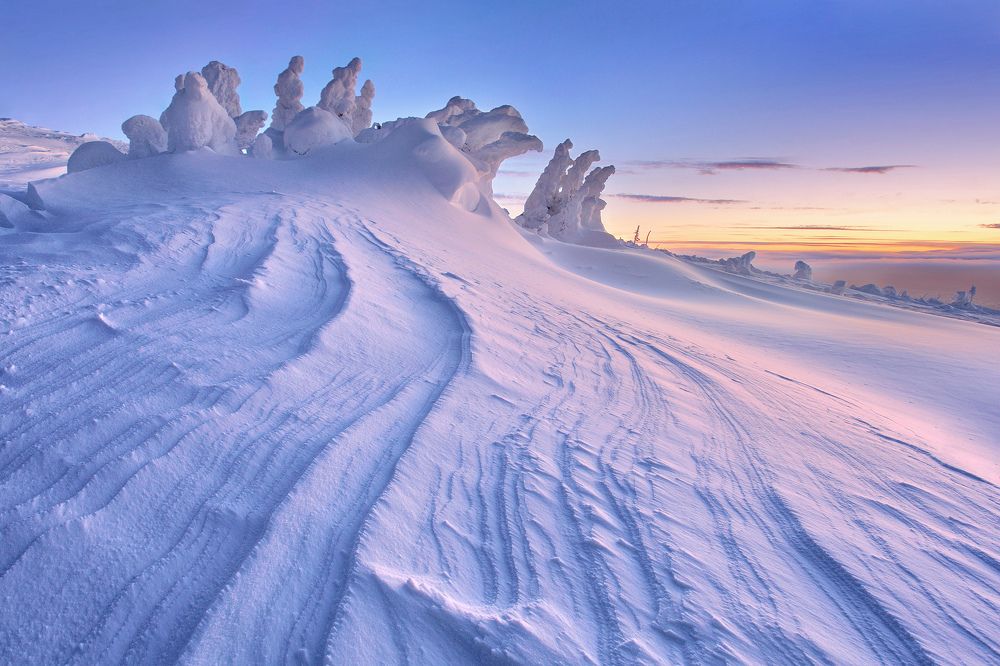 Платок Зимы пуховый, где порван, где как новый