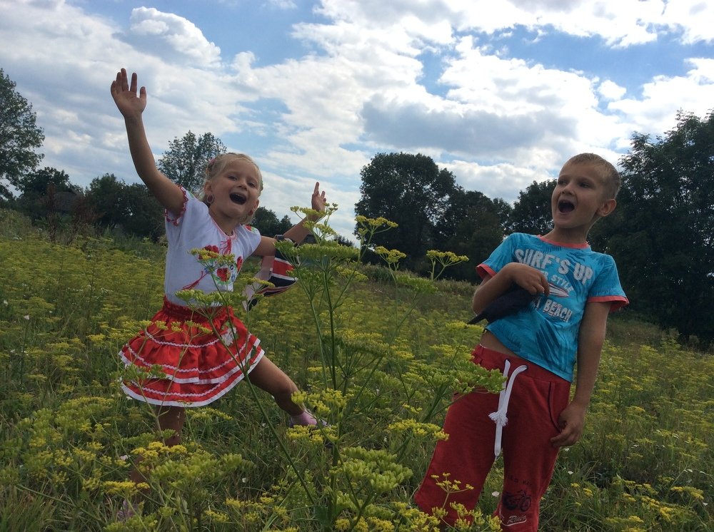 Український "Гопак"  на природі