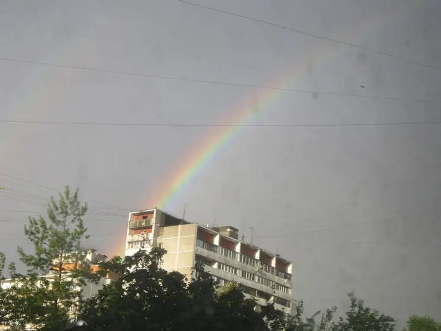А в небе радуга