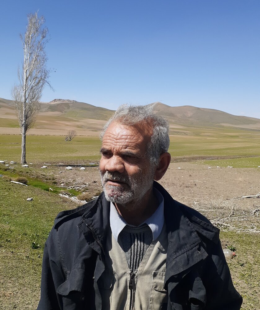 Photograph by Mohammad Rasul Molazamani