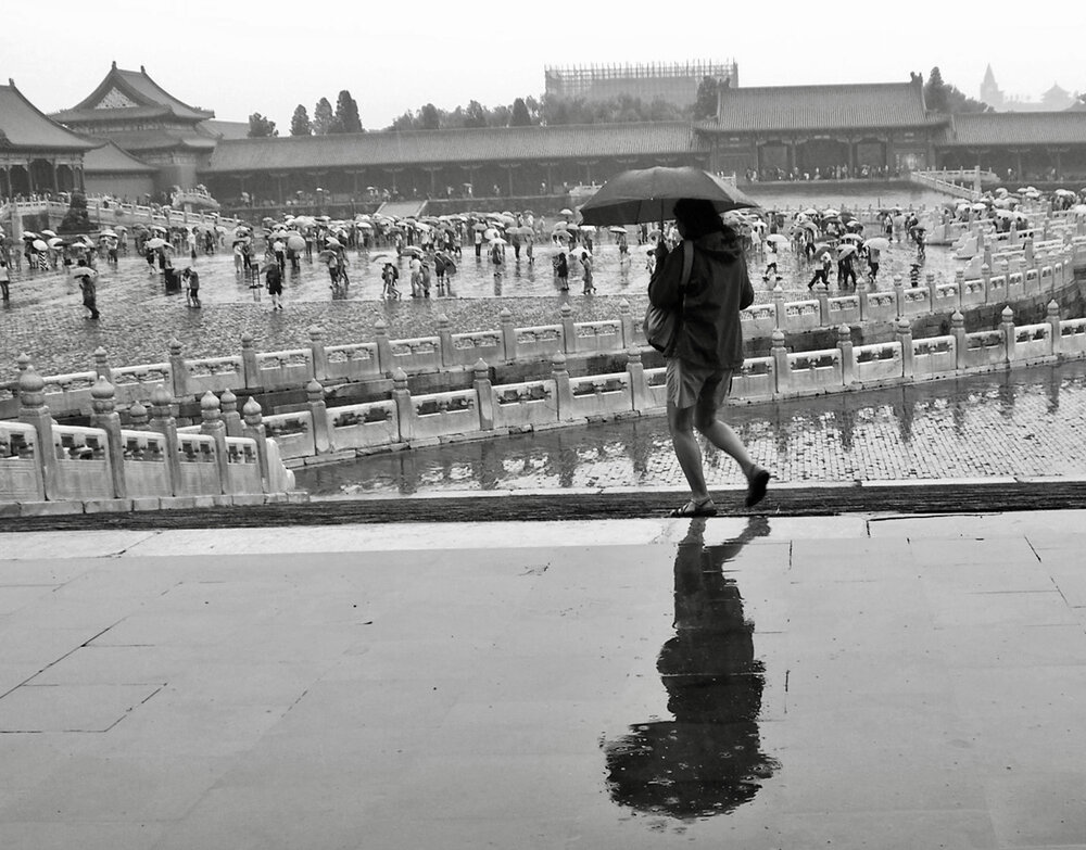Andando bajo la lluvia