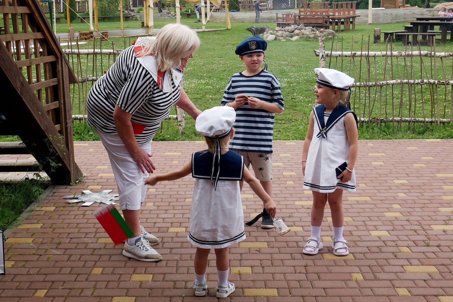 Photo #14081976