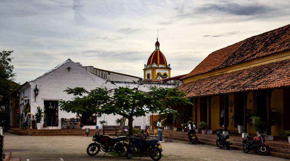 Cúpula tras los tejados