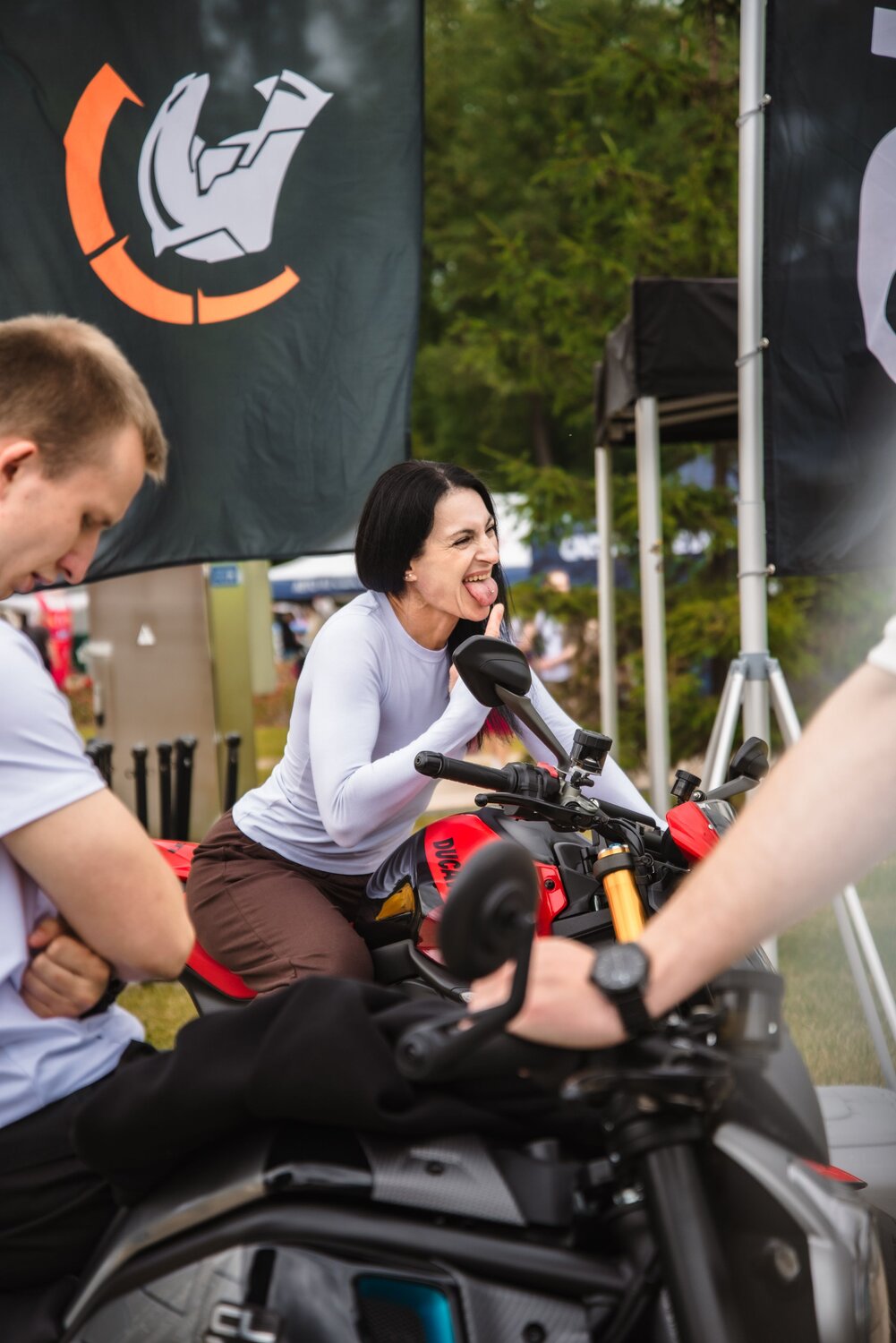 Photo #14095966